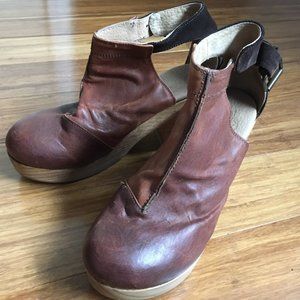 Free People Amber Orchard platform heels!